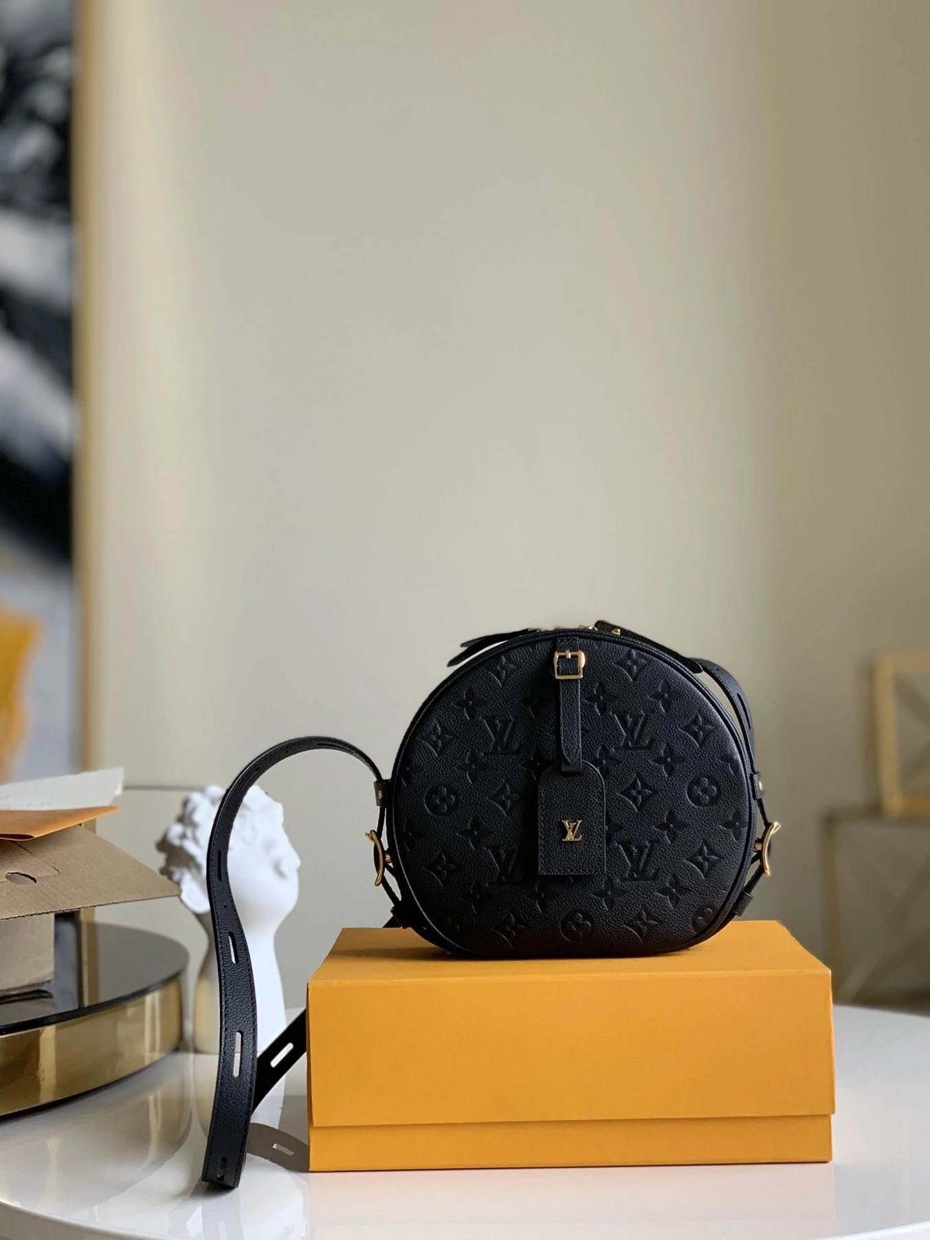 SOUPLE VUITTON LOUIS MM BOITE CHAPEAU 0823
